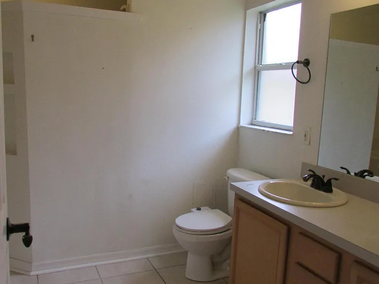 1065 Sedgewood Cir — Photo 34