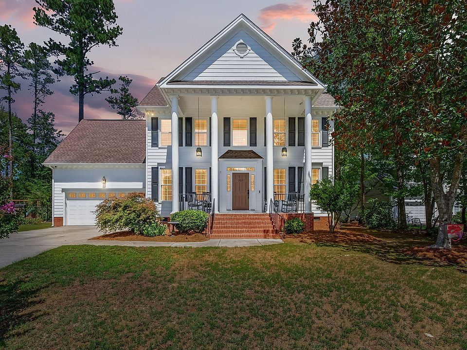 1st image of 209 Wild Holly Ln