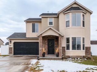 827 W 2150 N, Pleasant View, UT 84404