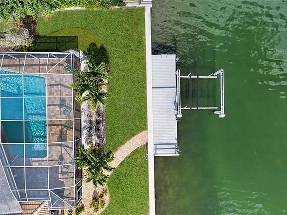 5th image of 524 Ketch Ln