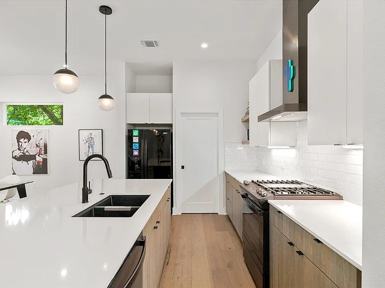 1404 E M Franklin Ave #1 — Photo 8