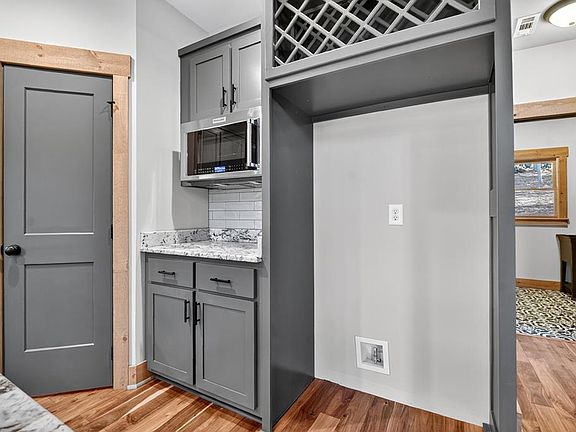 20th image of 382 Pocaset Dr