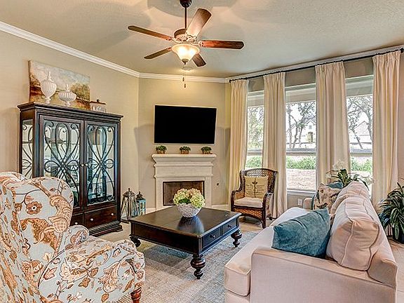 Relaxing family room