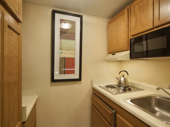 111 East 56th Street 810 image 2 of 4