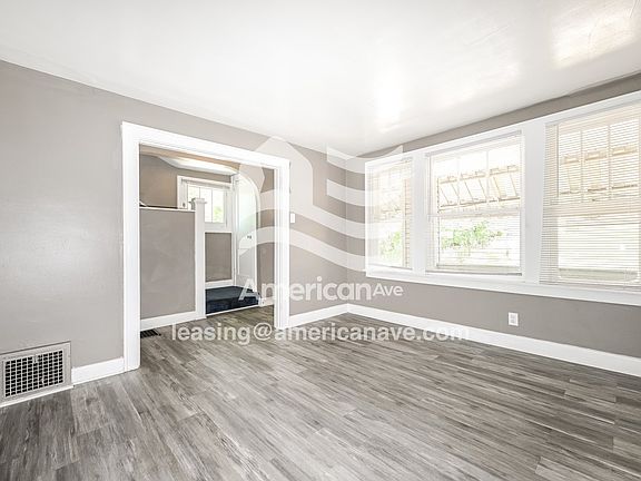 907638_005_dining_room_13830406.jpg