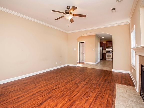 4th image of 1508 Crescent Oaks Ln