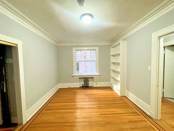 5th image of 956 Post St APT 105