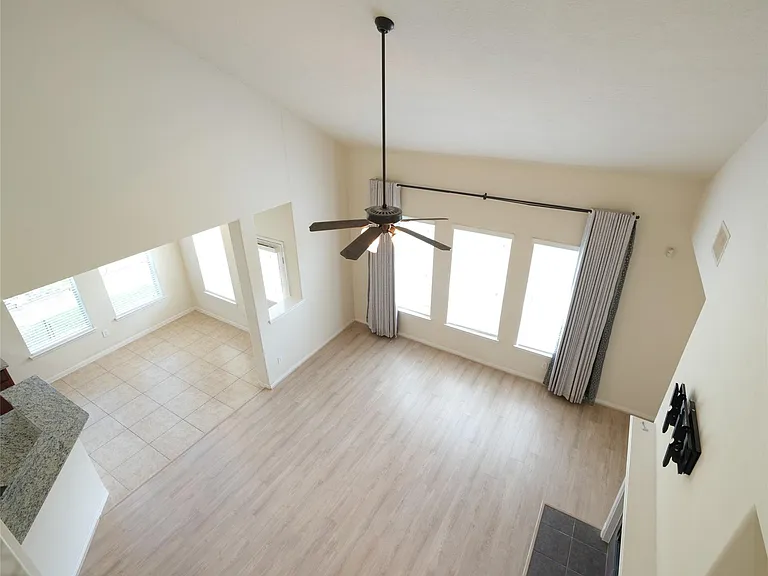 12802 Flat Creek Dr — Photo 23