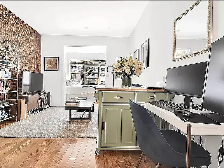 239 E 81st St #2D — Photo 2