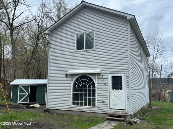 17 Bellamy Street, Whitehall, NY 12887