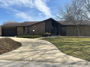 301 Marigold Ct, Plymouth, IN 46563