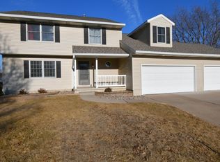 4409 Regency Pl, Davenport, IA 52806