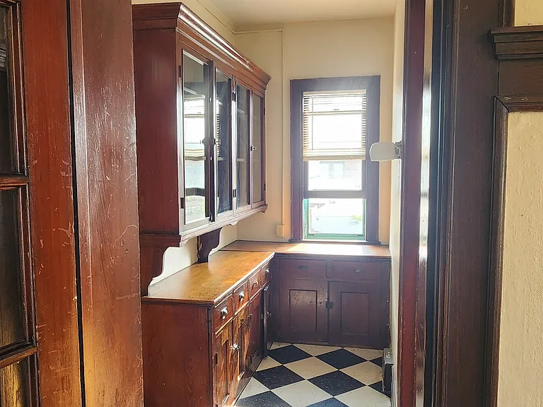 St. James Court Historic Apartments — Photo 68