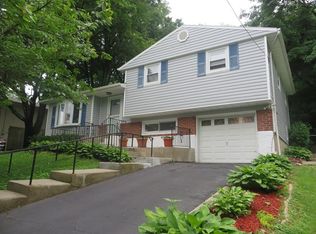 52 Parkview Rd, Elmsford, NY 10523