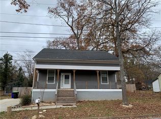 8 Glenn St, Newnan, GA 30263