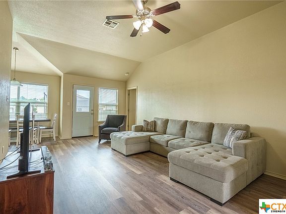 3rd image of 2207 Stoneham