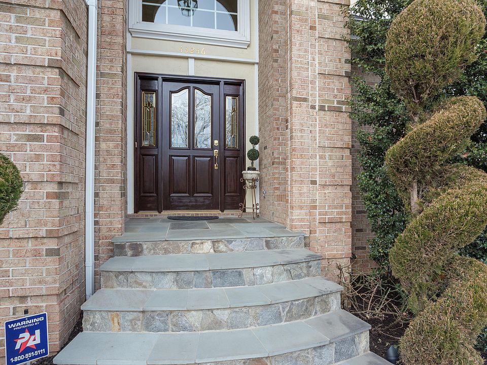 1st image of 43246 Brownstone Ct