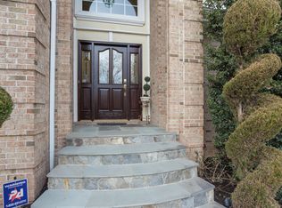 43246 Brownstone Ct, Ashburn, VA 20147