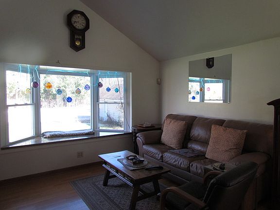 4th image of 1N430 Macqueen Dr