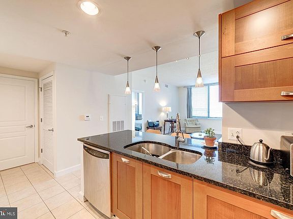 5th image of 2451 Midtown #1323