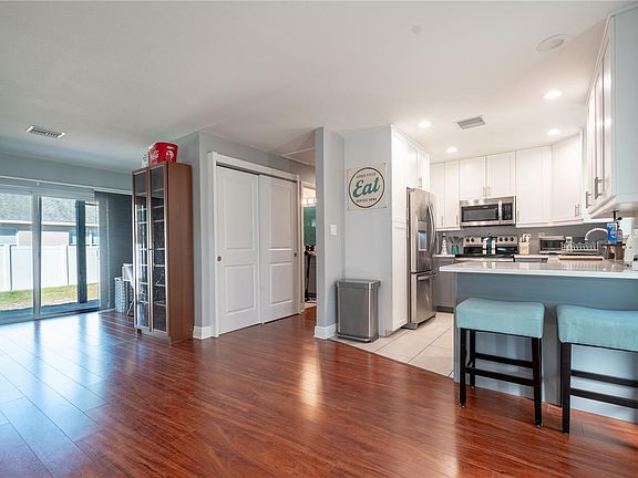 3rd image of 5704 43rd St