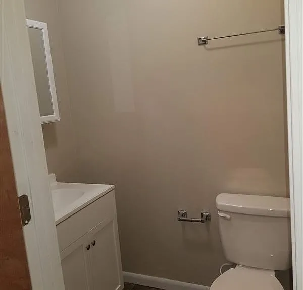 418 Jefferson St — Photo 14