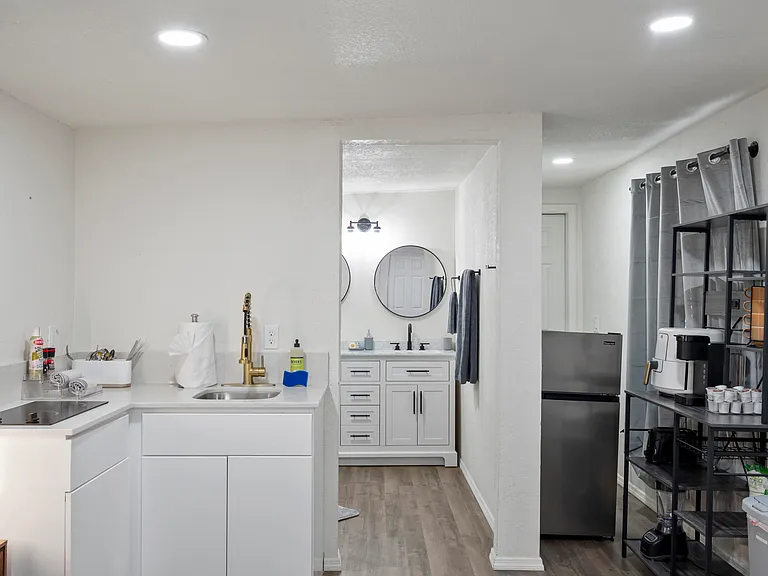 4026 W Grant St #B — Photo 6