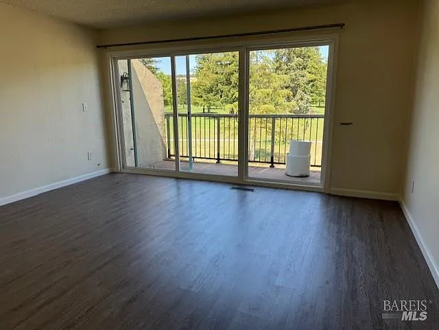 3014 Yulupa Ave — Photo 3