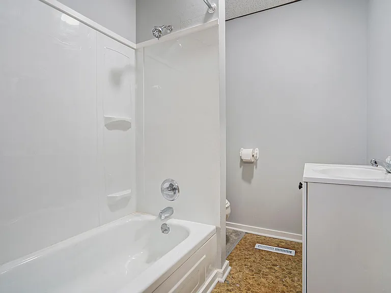 222 Trowbridge St #4 — Photo 12