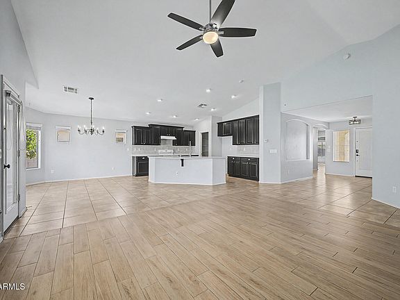 4th image of 3546 E FAIRVIEW Street
