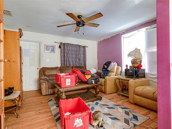 4th image of 10507 MAIN STREET