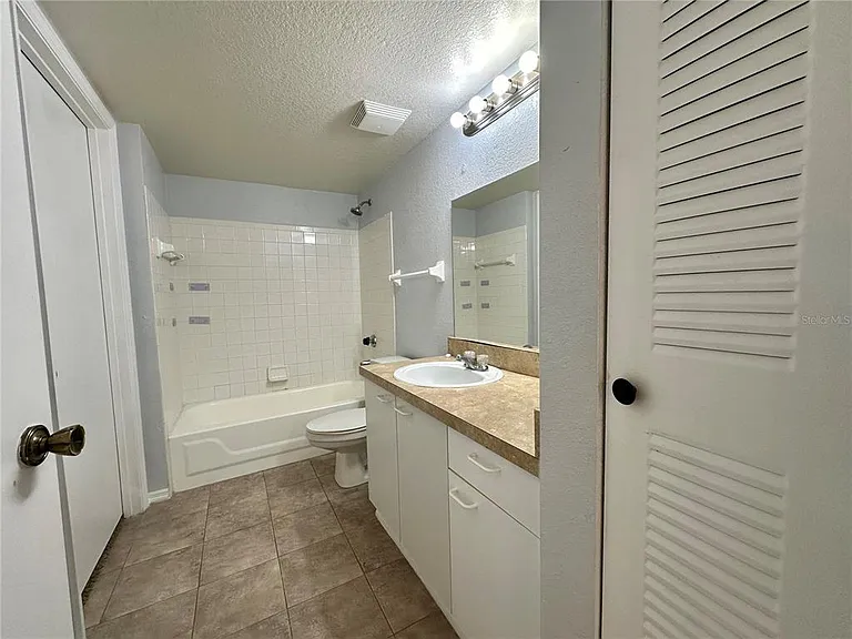 1610 Columbia Arms Cir #131 — Photo 14