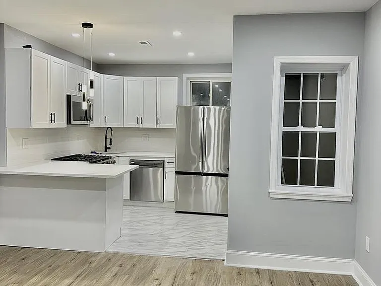 231 Calvert St — Photo 3