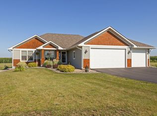 632 Roberts Ln, Hudson, WI 54016