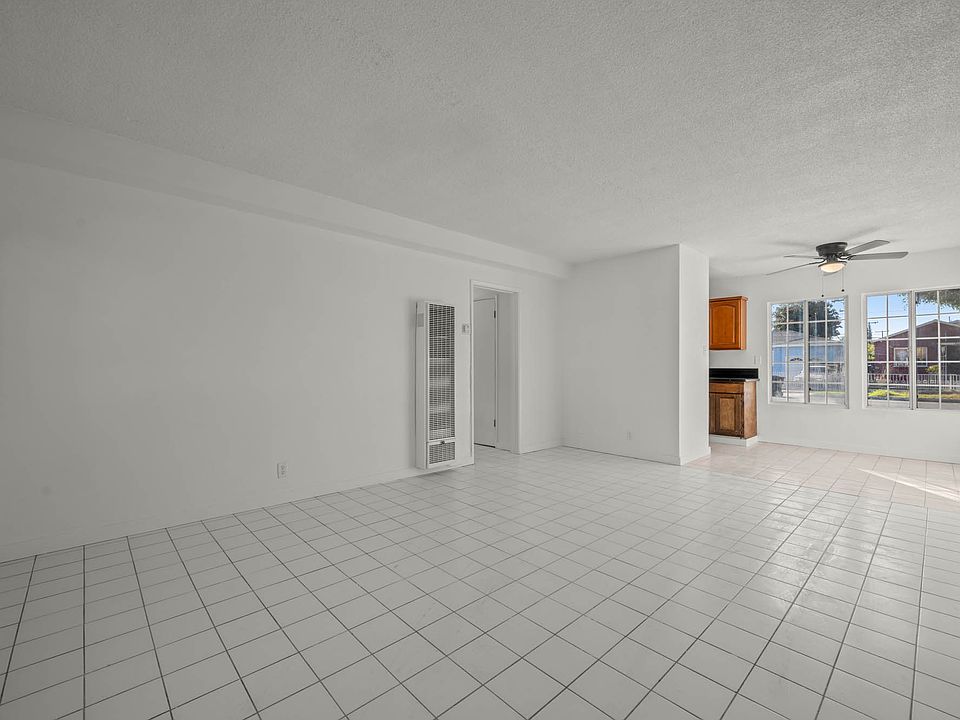 1st image of 1980 Harbor Ave #B7cf0a813