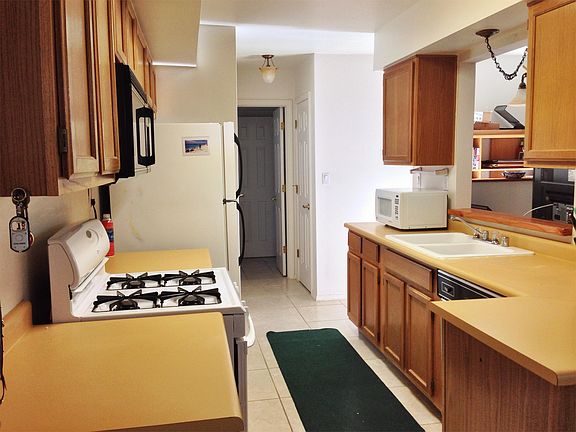 4th image of 1508 La Charles Dr NE