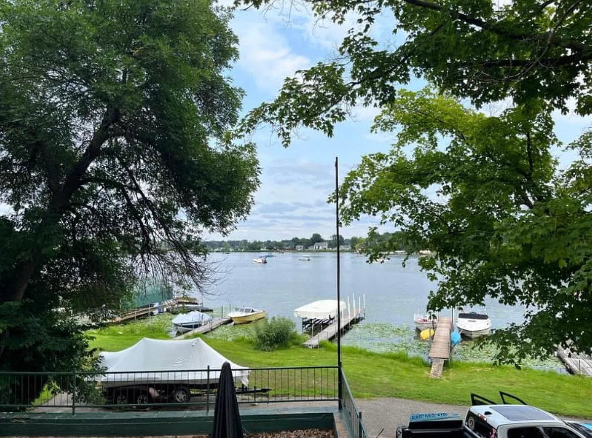 2 bed, 1.5 bath, 1472 sqft, $3,100 — Photo 2