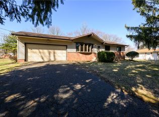 7091 Pinecrest St NE, Canton, OH