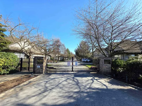 5688 152nd St #42, Surrey, BC V3S 3K2