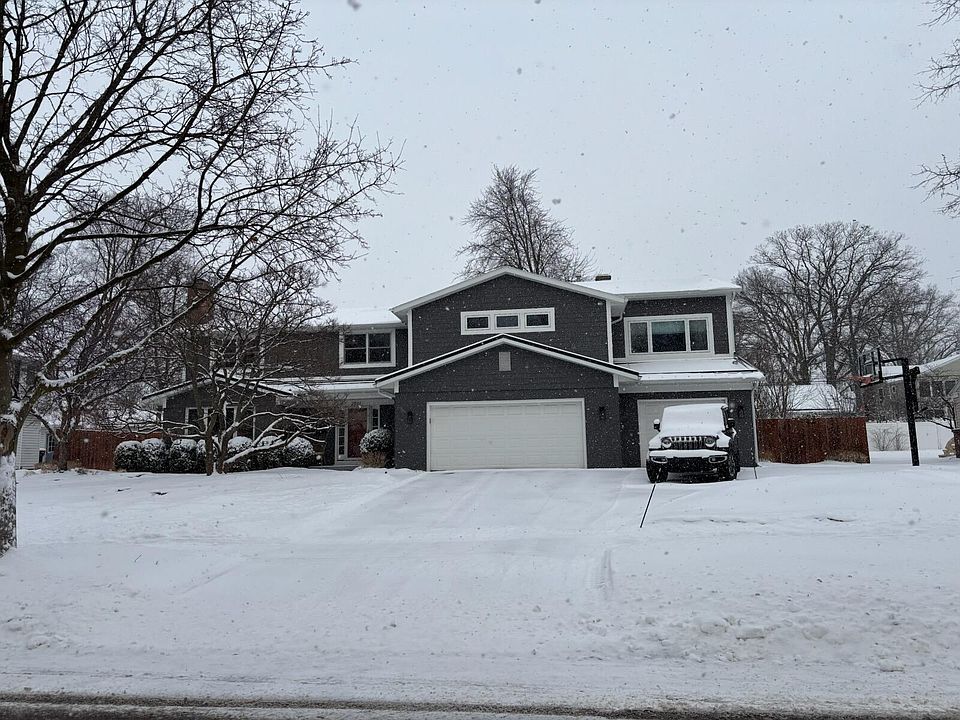 1st image of 2561 Oakwood Dr SE