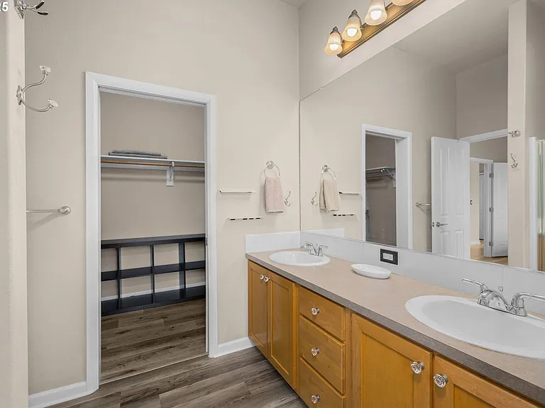 10955 SW 130th Ave — Photo 20