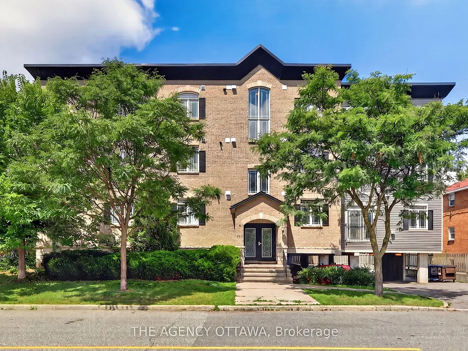 711 Churchill Ave N #203