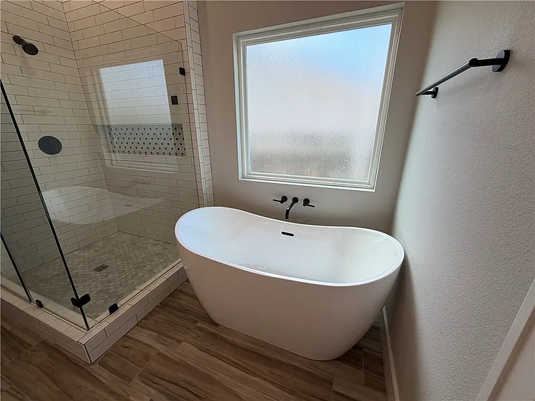 15521 Dyna St — Photo 18