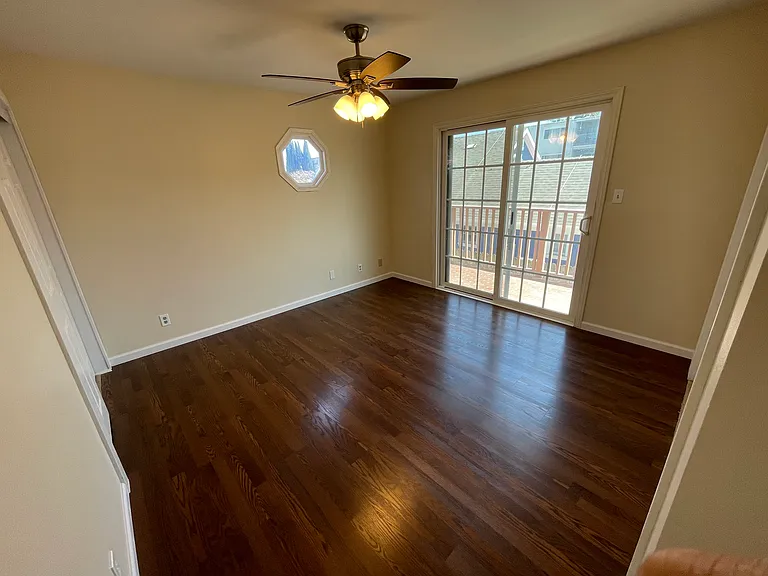 373 Coronado Ave — Photo 11