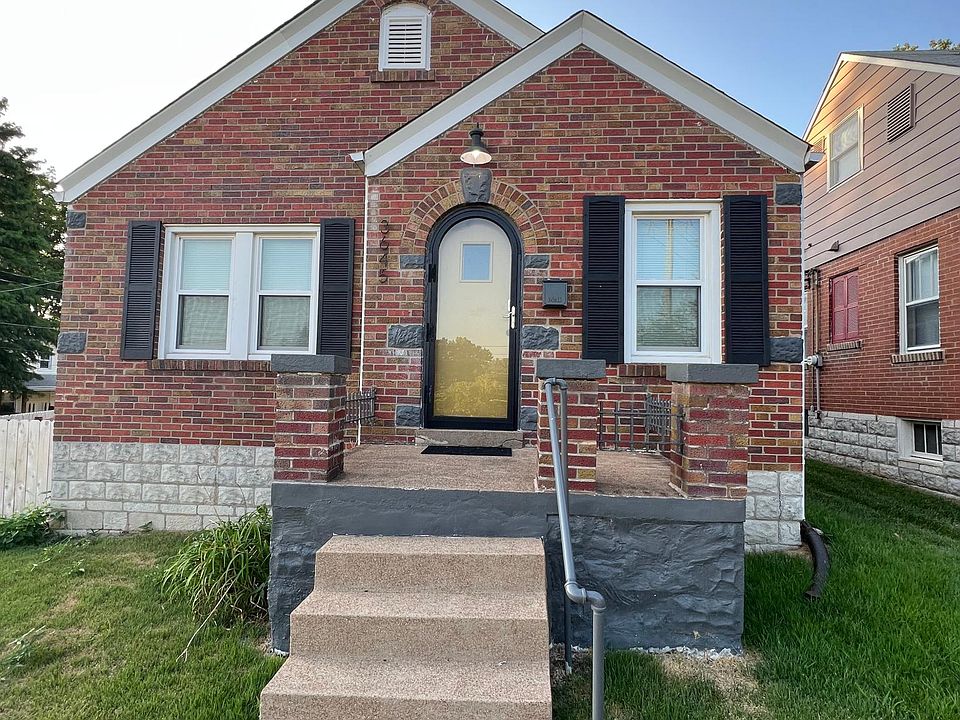 1st image of 3645 Manhattan Ave