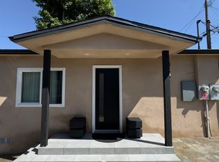10361 Fernglen Ave, Tujunga, CA 91042