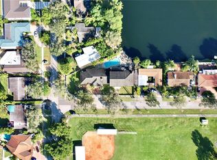887 Heron Ave, Miami Springs, FL 33166