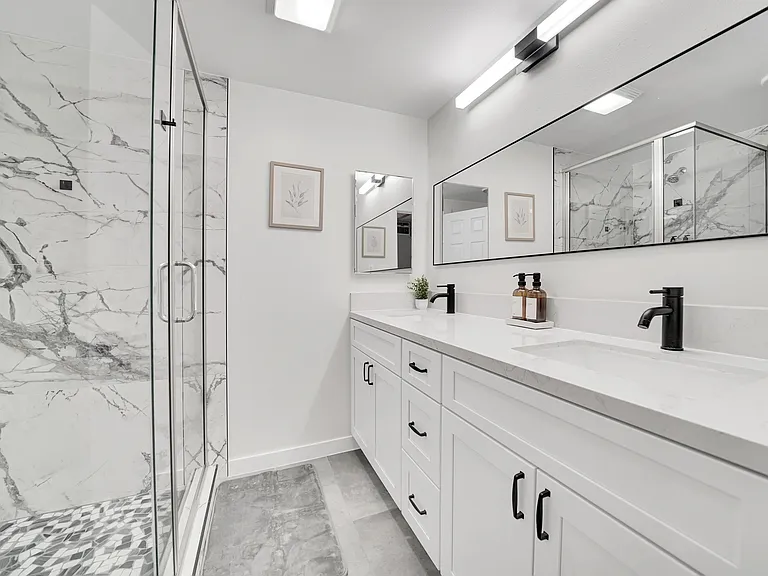 1306 W Baker Ave — Photo 14
