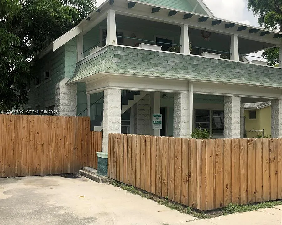 605 S J St #2