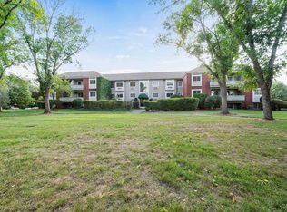 121 Cluff Crossing Rd APT 16, Salem, NH 03079